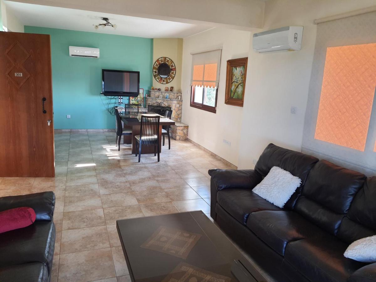 Joanna Sunset Apts פומוס מראה חיצוני תמונה