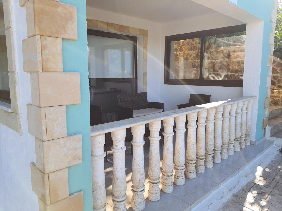 Joanna Sunset Apts פומוס מראה חיצוני תמונה