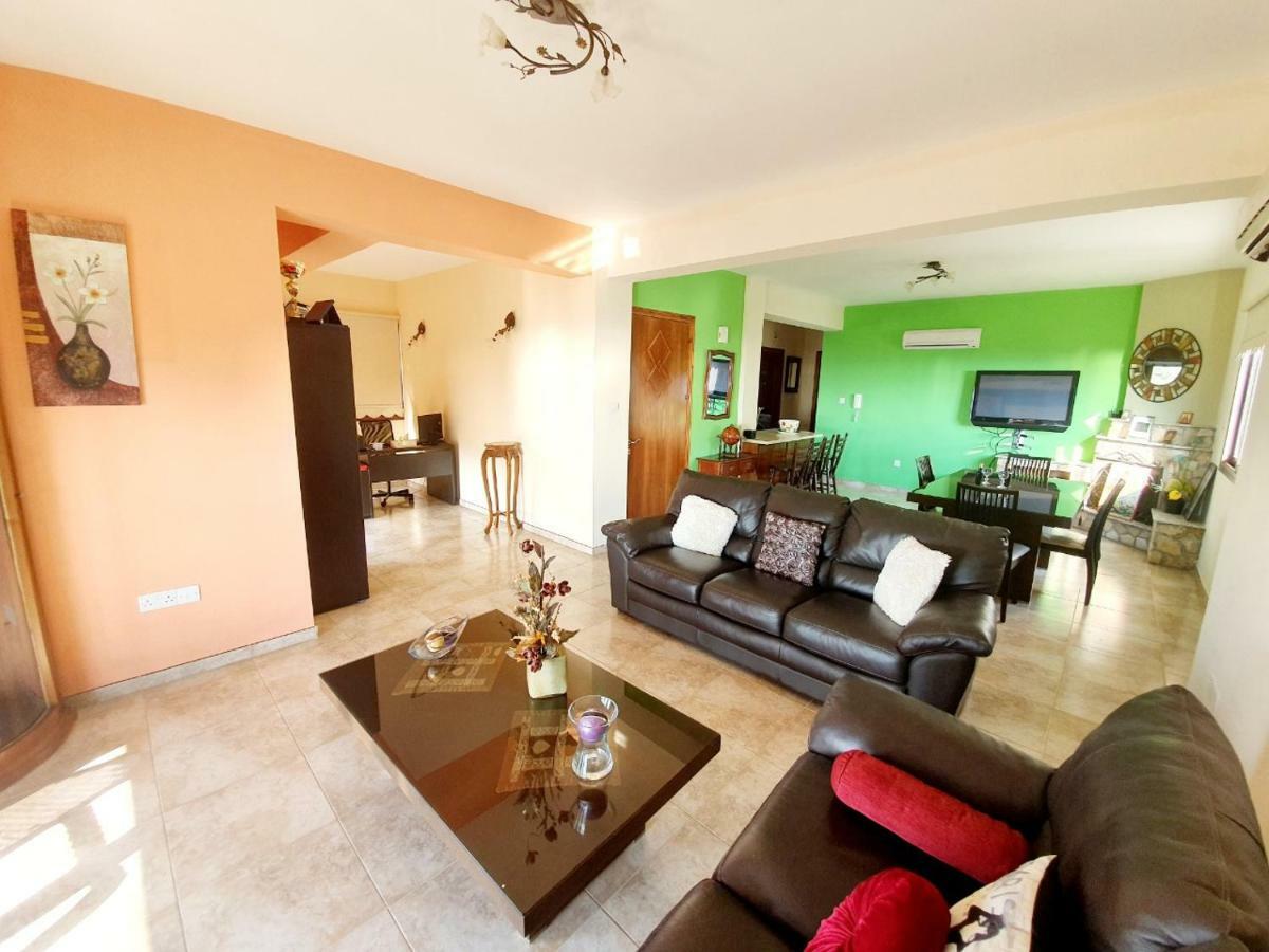 Joanna Sunset Apts פומוס מראה חיצוני תמונה