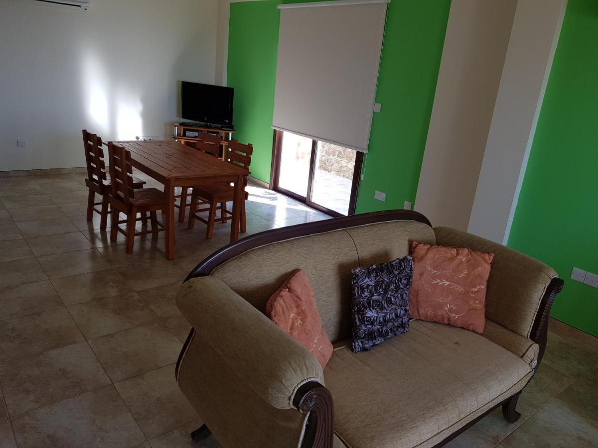 Joanna Sunset Apts פומוס מראה חיצוני תמונה