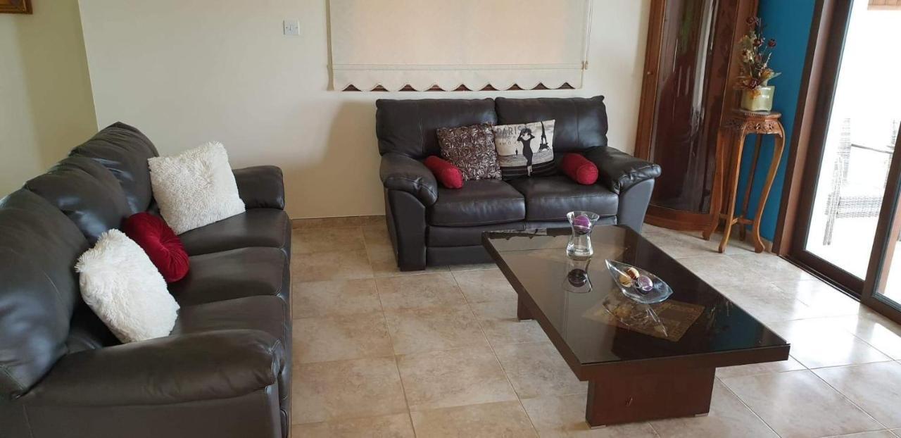 Joanna Sunset Apts פומוס מראה חיצוני תמונה