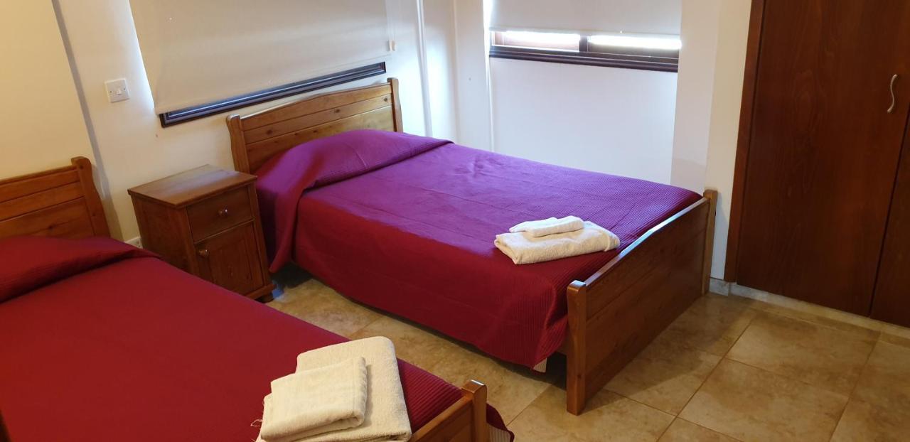 Joanna Sunset Apts פומוס מראה חיצוני תמונה